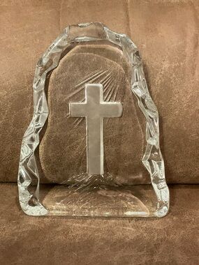 Glass Decor with Etched Cross on a Hill